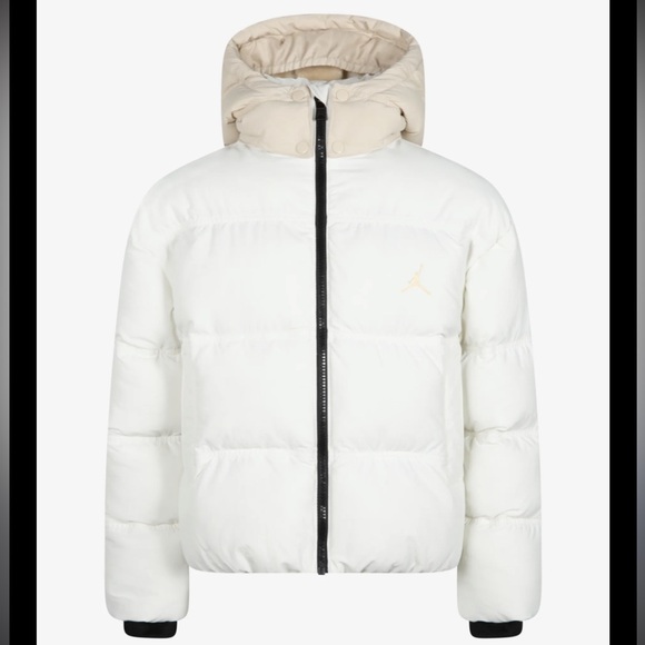 Nike Jordan White Puffer  Jscket with Tan Hood ,  Unisex NWOT - Picture 3 of 15